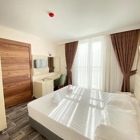 Dream Town Hotel&restaurant Hotel